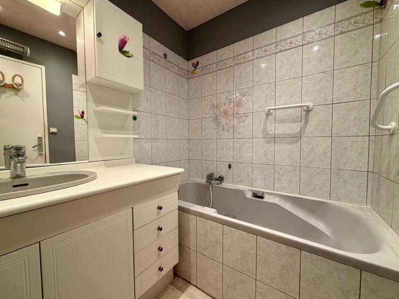 Appartement - 83 m² - 5 pièces