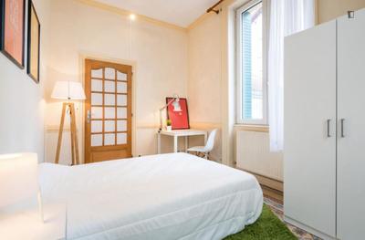 Chambre - 14 m² - 8 pièces