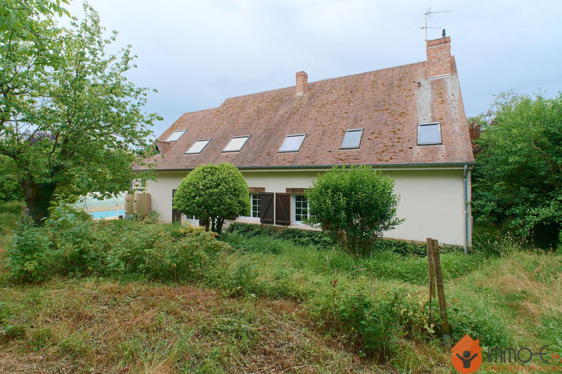 Maison - 270 m² - 10 pièces