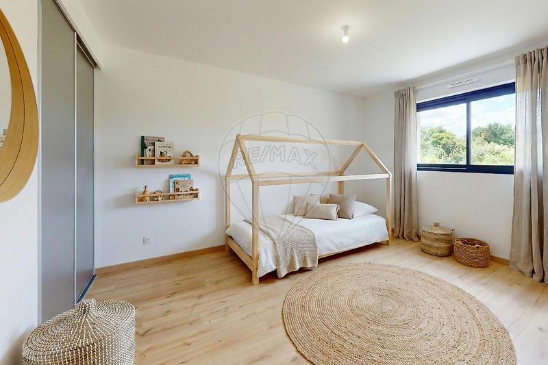 Maison - 182 m² - 7 pièces