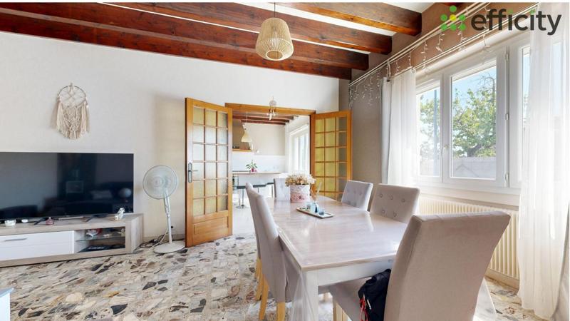 Maison - 102 m² - 4 pièces