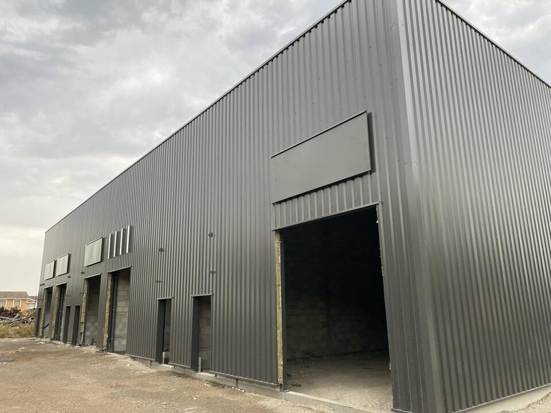Local d'activité / Entrepôt - 95 m²