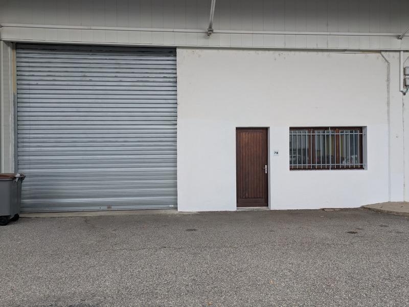 Bureau - 200 m² - 2 pièces