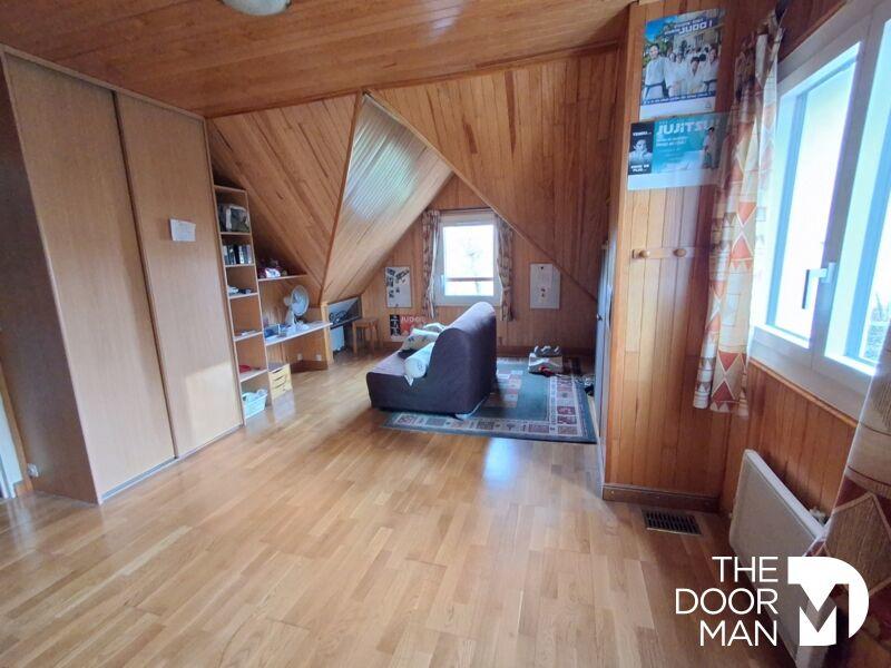 Maison - 107 m² - 6 pièces