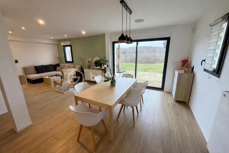 Maison - 103 m² - 5 pièces