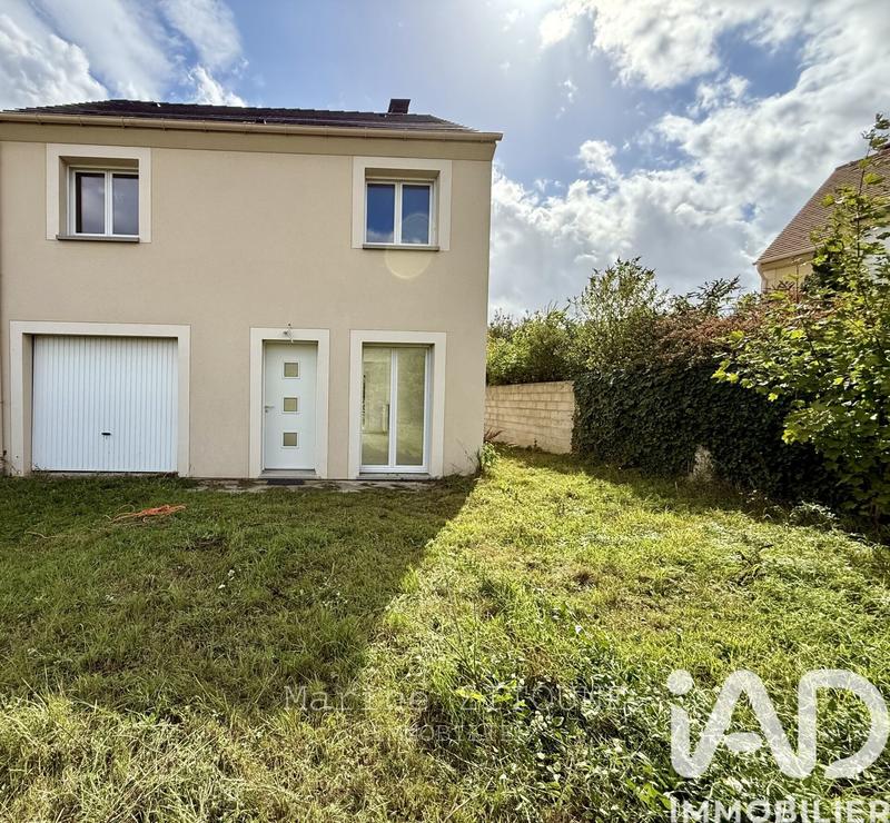 Maison - 90 m² - 5 pièces