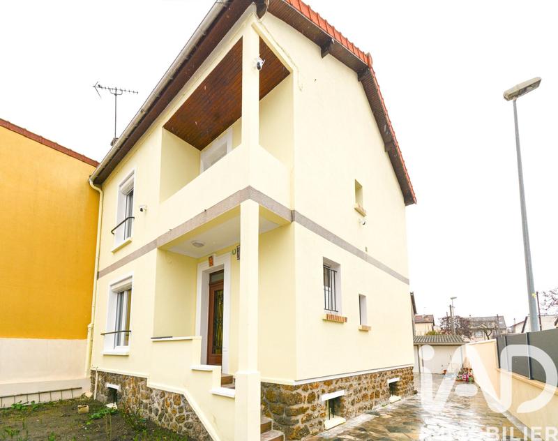 Maison - 136 m² - 5 pièces