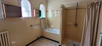 Propriété - 133 m² - 8 pièces