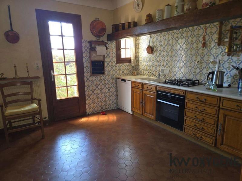 Propriété - 320 m² - 9 pièces