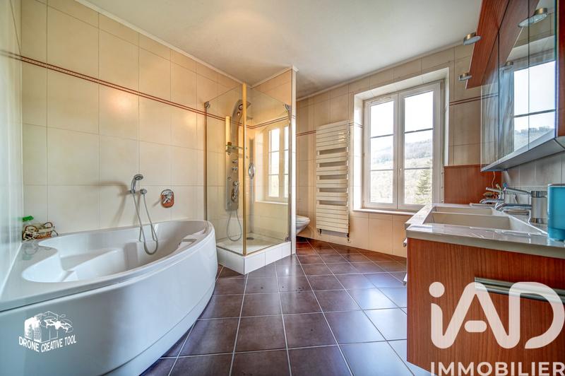 Maison de ville - 259 m² - 7 pièces