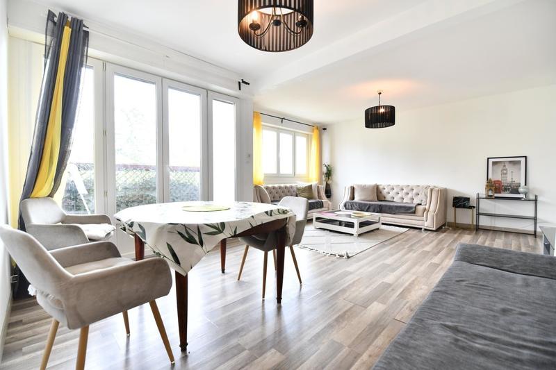 Appartement - 92 m² - 5 pièces