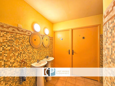 Local d'activités - 600 m² - 5 pièces