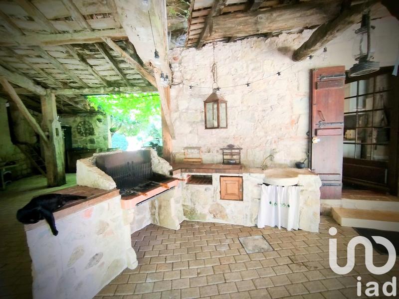 Maison - 400 m² - 8 pièces