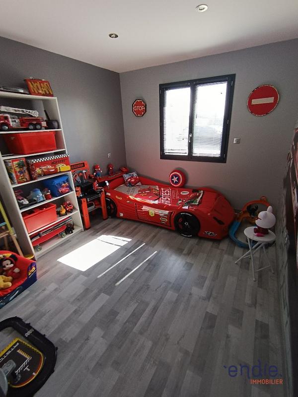 Maison - 206 m² - 8 pièces