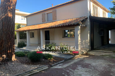 Villa - 160 m² - 7 pièces