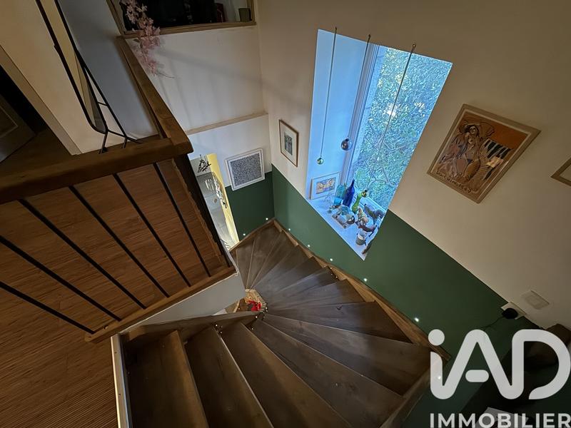 Maison - 273 m² - 11 pièces