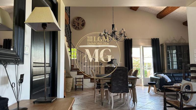 Maison - 118 m² - 4 pièces