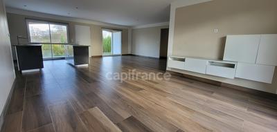 Maison - 120 m² - 4 pièces