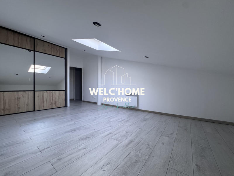 Maison - 98 m² - 5 pièces