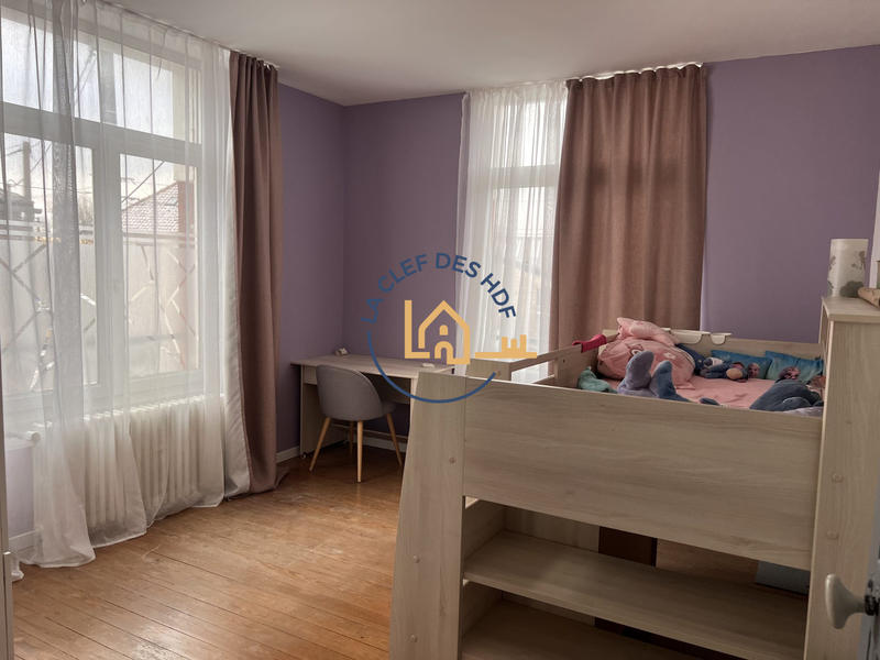 Maison - 180 m² - 6 pièces