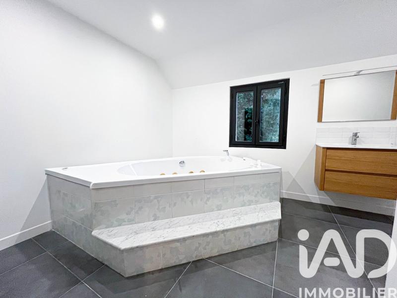 Maison - 142 m² - 4 pièces