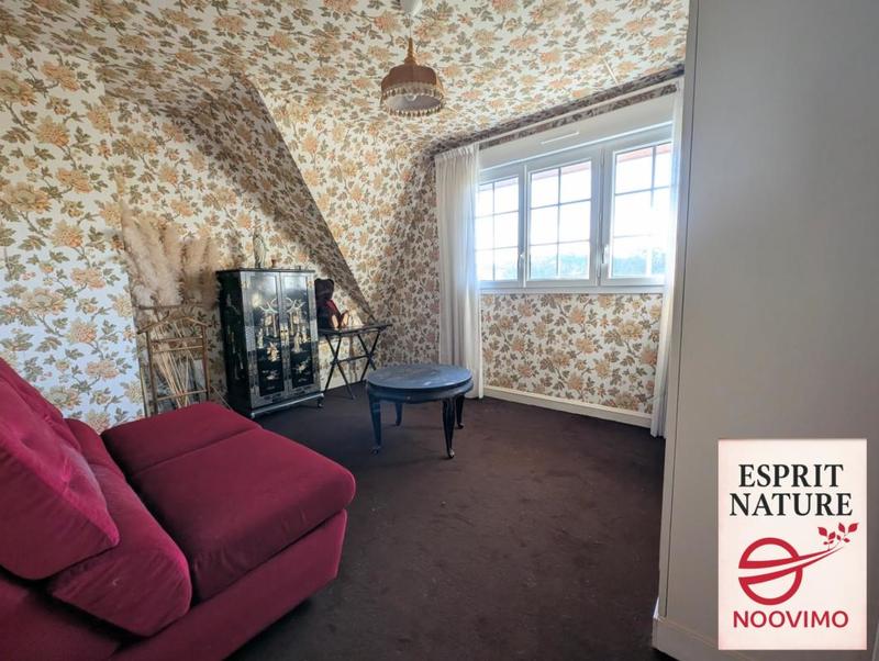 Maison - 180 m² - 7 pièces