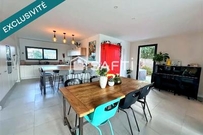 Maison - 170 m² - 8 pièces