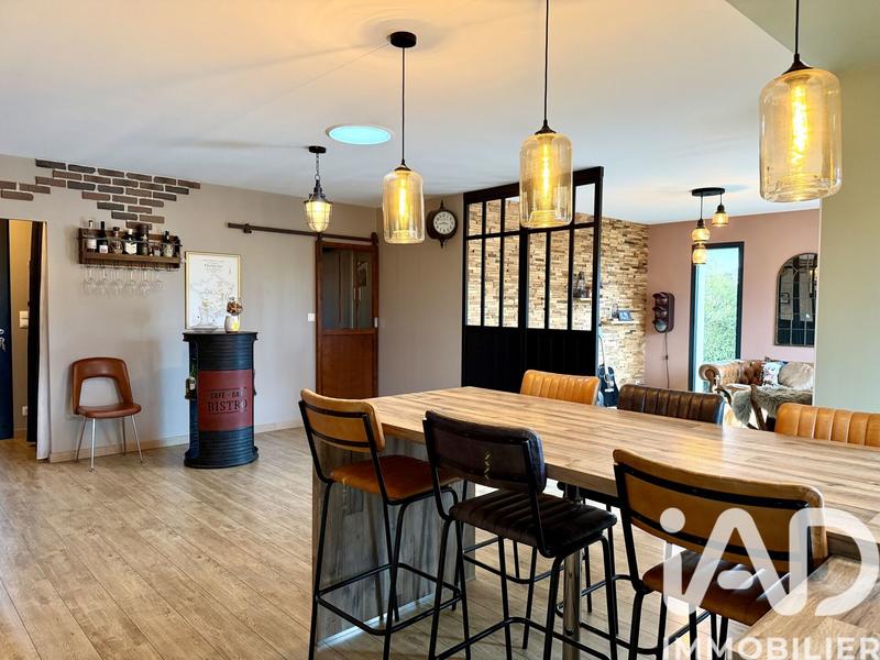 Maison - 98 m² - 5 pièces