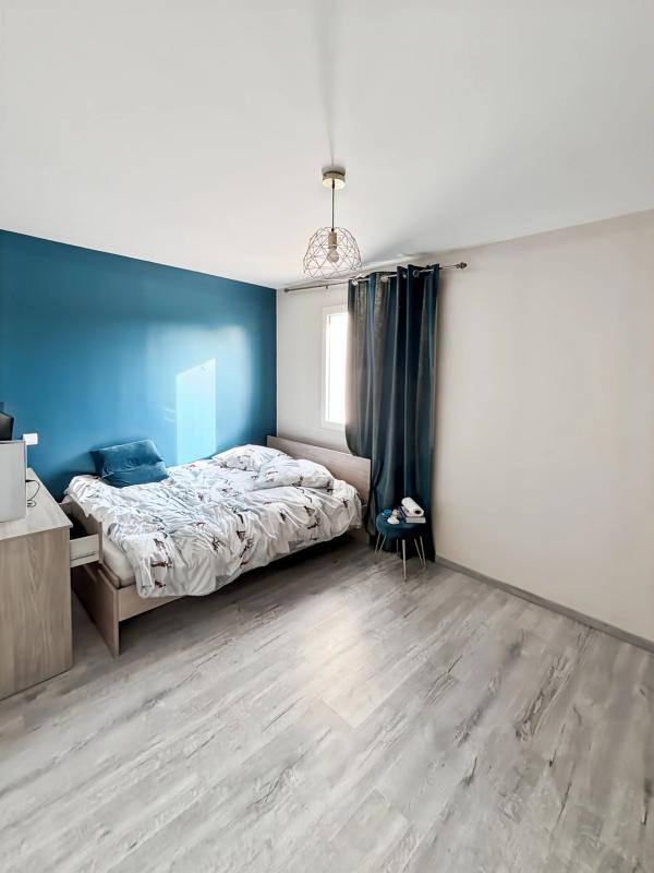 Maison - 209 m² - 8 pièces