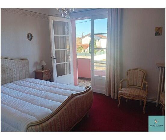 Maison - 150 m² - 7 pièces