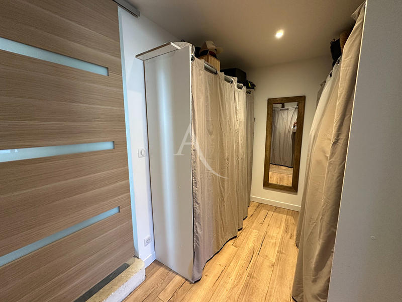 Maison - 189 m² - 7 pièces