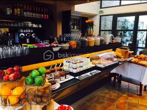 Moulin - 1 500 m² - 28 pièces