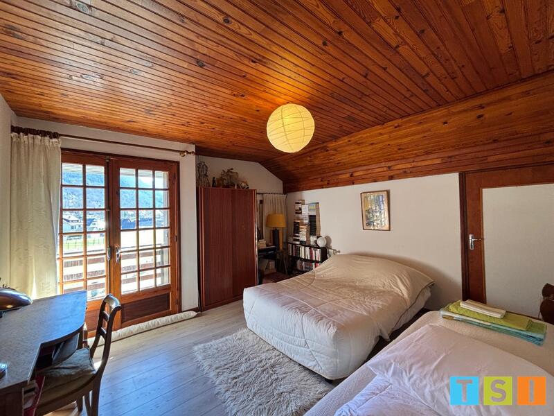 Châlet - 168 m² - 10 pièces