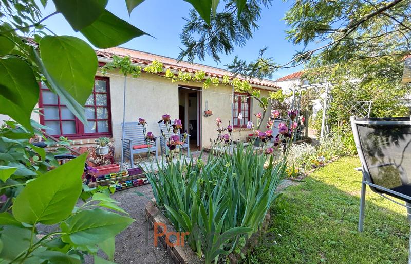 Maison - 247 m² - 9 pièces