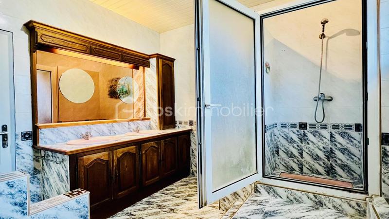 Villa - 200 m² - 8 pièces