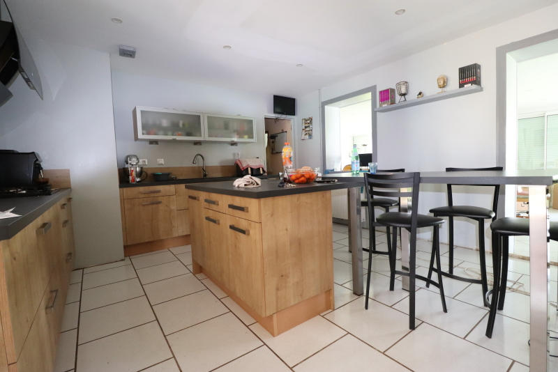 Maison - 159 m² - 6 pièces