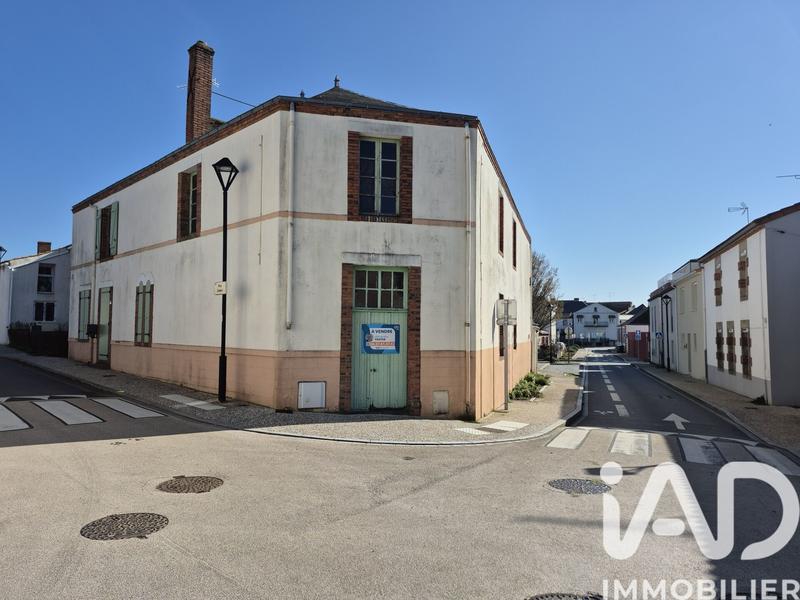 Maison - 400 m² - 5 pièces