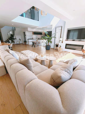 Maison contemporaine - 197 m² - 6 pièces