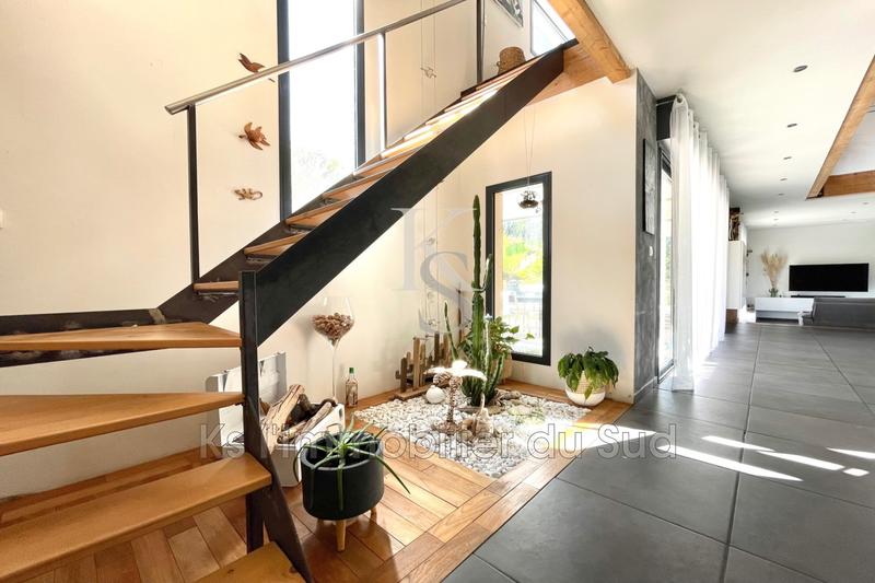 Villa - 280 m² - 6 pièces