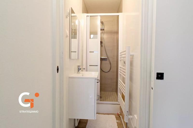 Chambre - 10 m² - 6 pièces