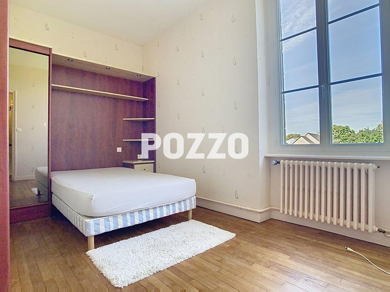 Maison - 408 m² - 18 pièces