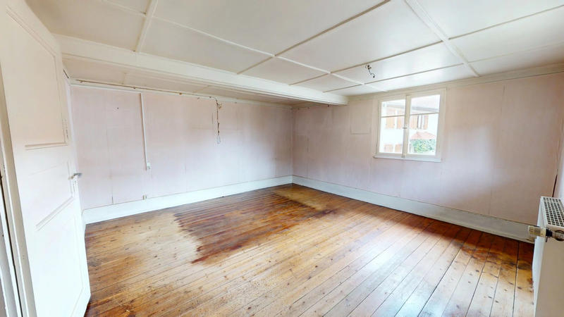 Maison - 99 m² - 5 pièces