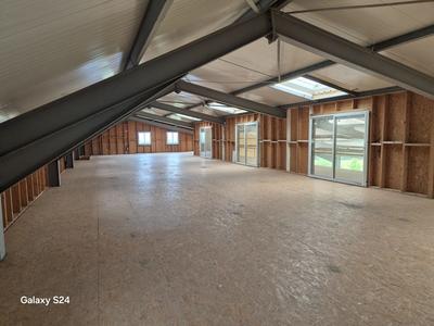 Local d'activités - 1 180 m²