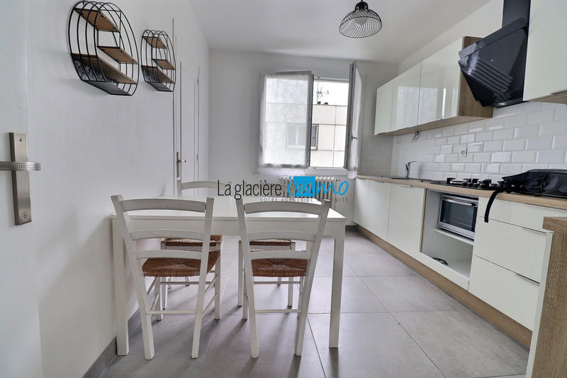 Appartement - 98 m² - 4 pièces