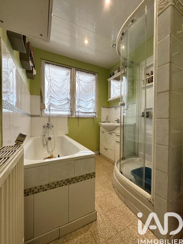 Maison - 104 m² - 6 pièces