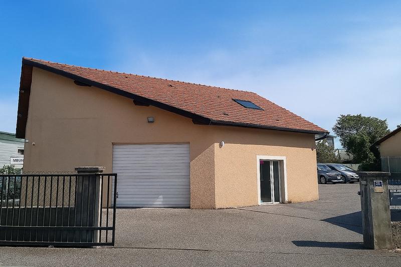 Local d'activités - 125 m²