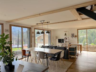 Maison contemporaine - 150 m² - 6 pièces