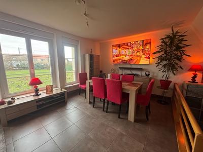 Appartement - 85 m² - 3 pièces