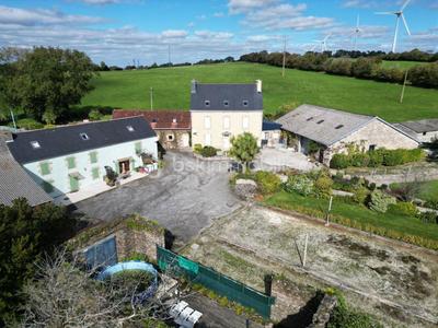Maison de campagne - 660 m² - 24 pièces
