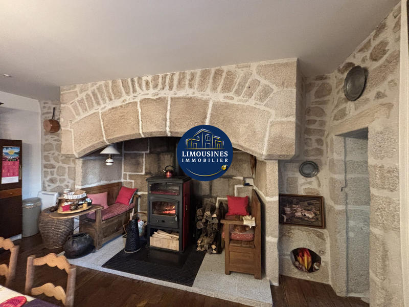 Maison - 224 m² - 8 pièces